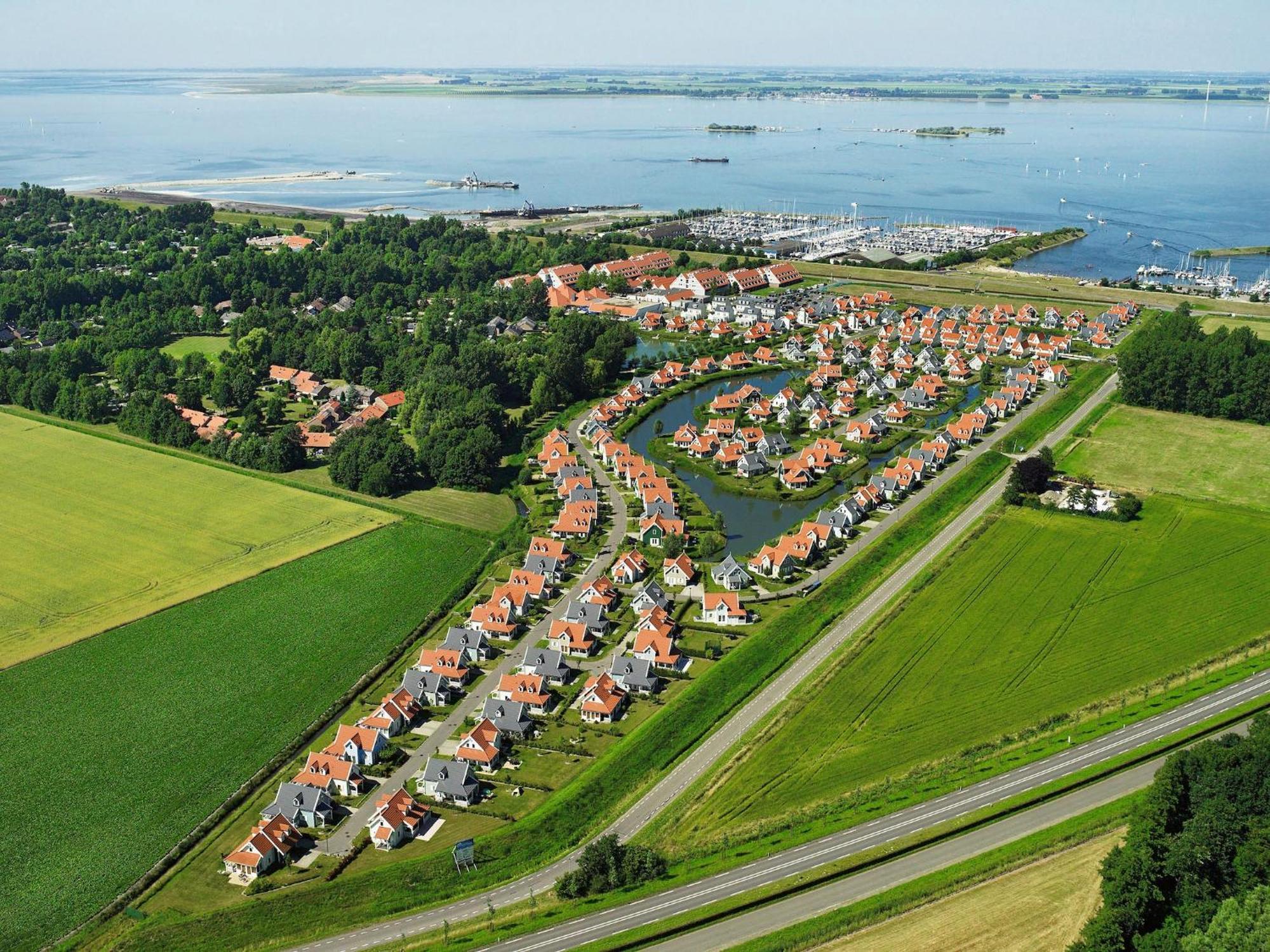 Appartement Restyled With Dishwasher, Near Grevelingen Bruinisse
