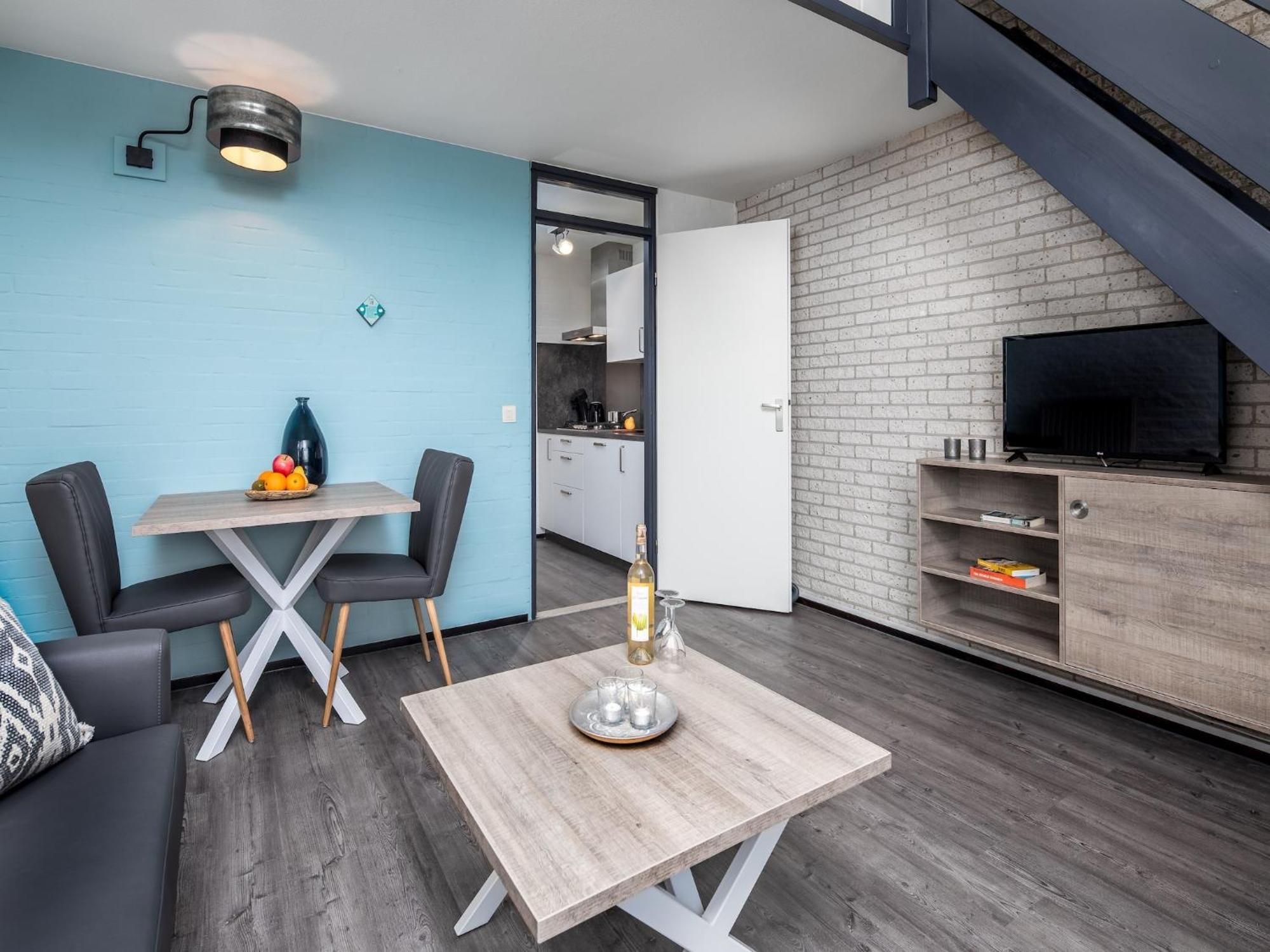 Restyled With Dishwasher, Near Grevelingen Appartement
